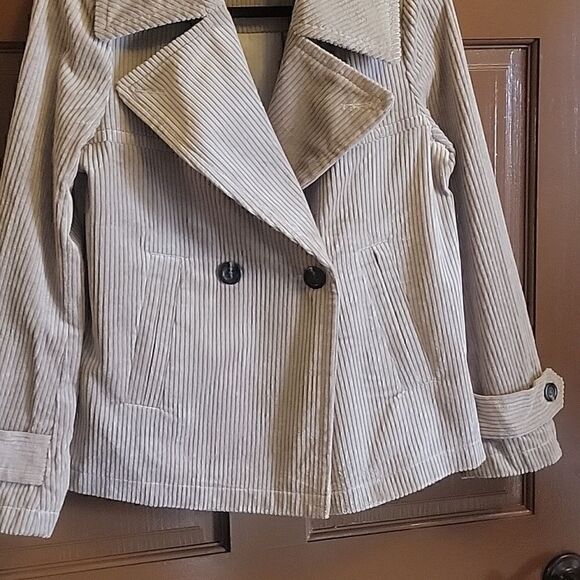 Ann Taylor-Corduroy taupe colored, collared long sleeved short jacket 8. - Picture 5 of 8